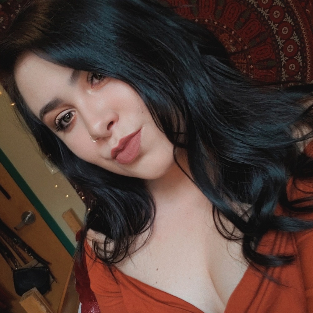 Meet your Posher, Kayla